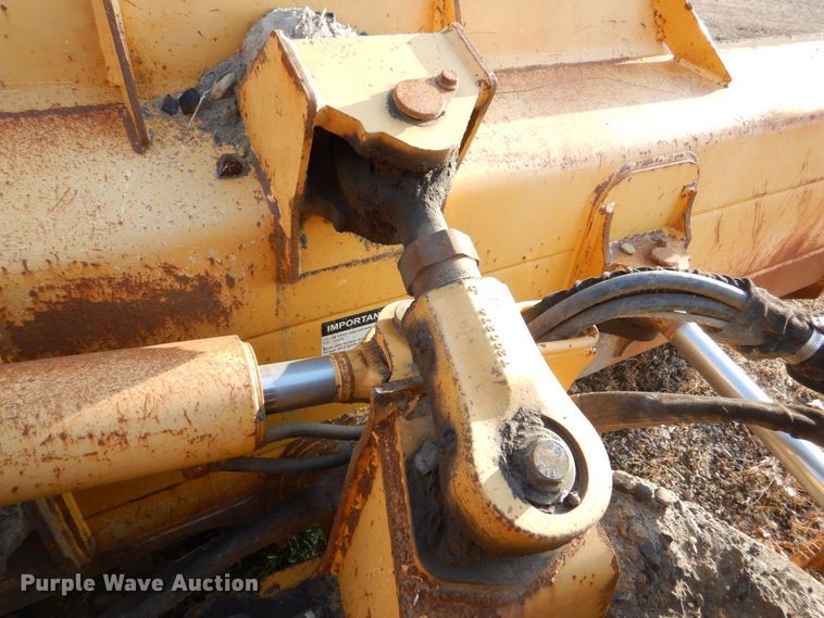 image for item MJ9811 2006 John Deere 650J LGP  dozer