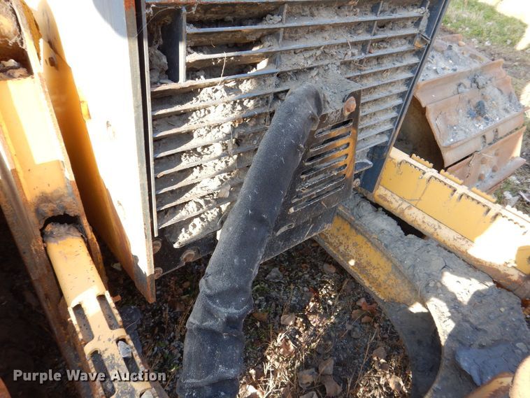 image for item MJ9811 2006 John Deere 650J LGP  dozer