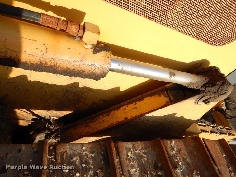 image for item MJ9811 2006 John Deere 650J LGP  dozer