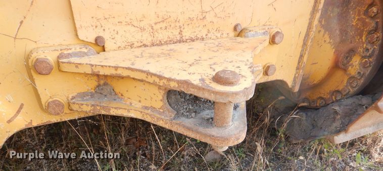 image for item MJ9811 2006 John Deere 650J LGP  dozer