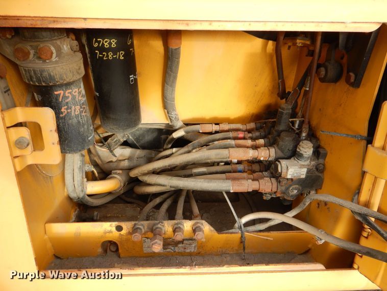 image for item MJ9811 2006 John Deere 650J LGP  dozer