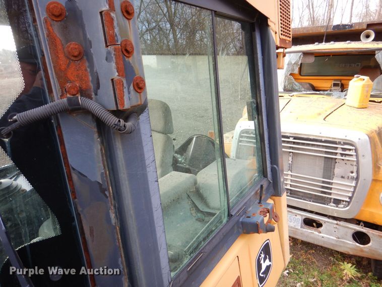 image for item MJ9811 2006 John Deere 650J LGP  dozer