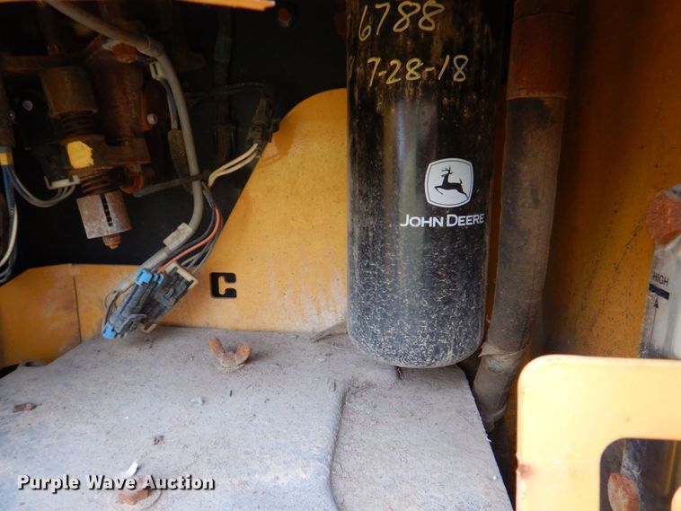 image for item MJ9811 2006 John Deere 650J LGP  dozer