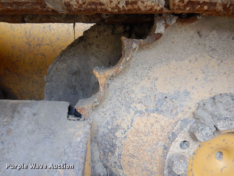 image for item MJ9811 2006 John Deere 650J LGP  dozer