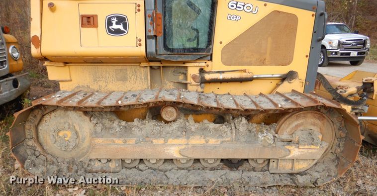 image for item MJ9811 2006 John Deere 650J LGP  dozer