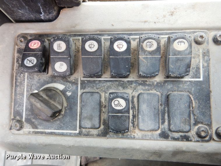 image for item MJ9814 2007 Caterpillar D6K LGP  dozer