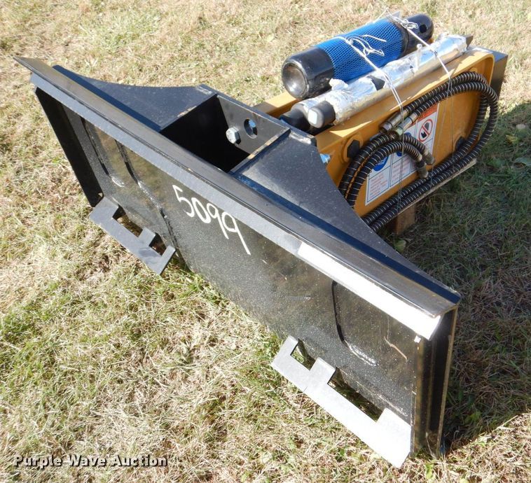 image for item MJ9828 2022 Agrotk SSHH680  skid steer breaker