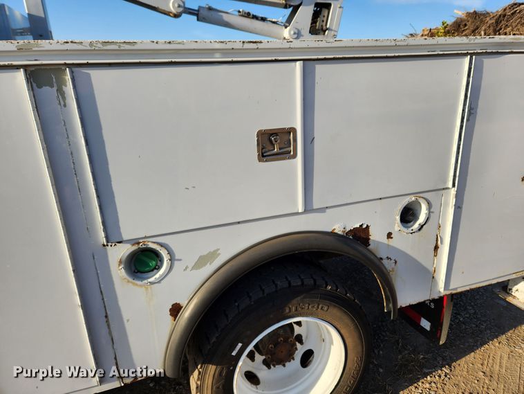 image for item MK9453 2008 GMC C5500  utility / service truck