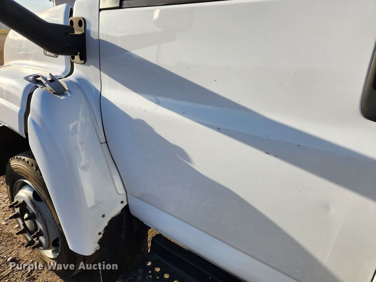 image for item MK9453 2008 GMC C5500  utility / service truck