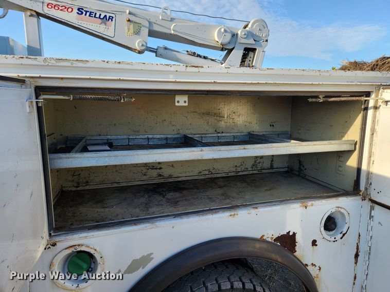 image for item MK9453 2008 GMC C5500  utility / service truck