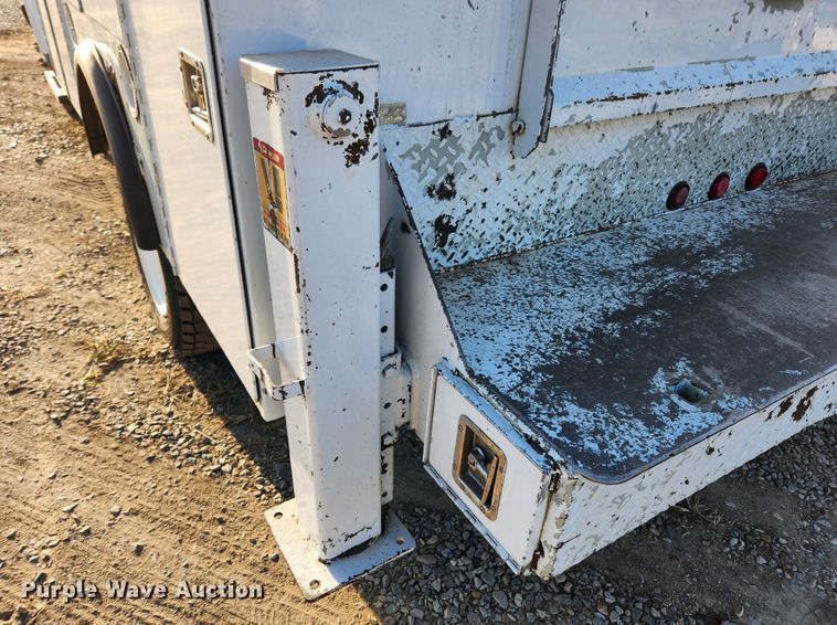 image for item MK9453 2008 GMC C5500  utility / service truck