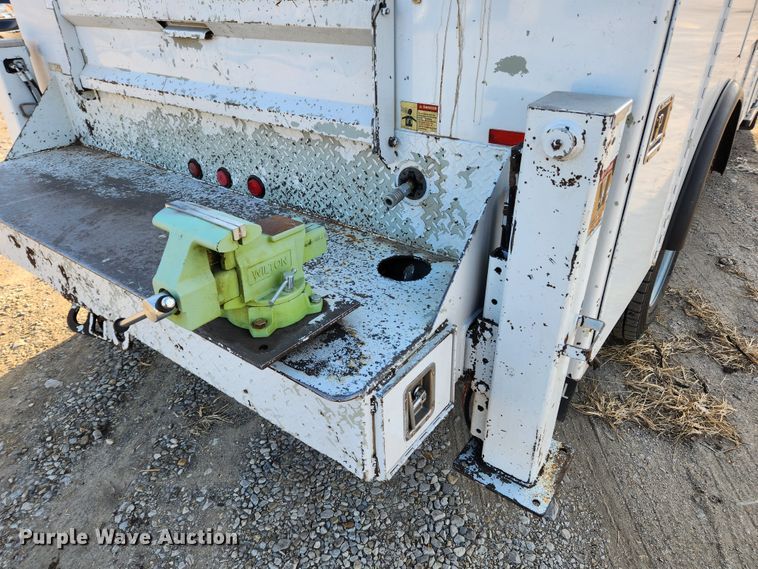 image for item MK9453 2008 GMC C5500  utility / service truck