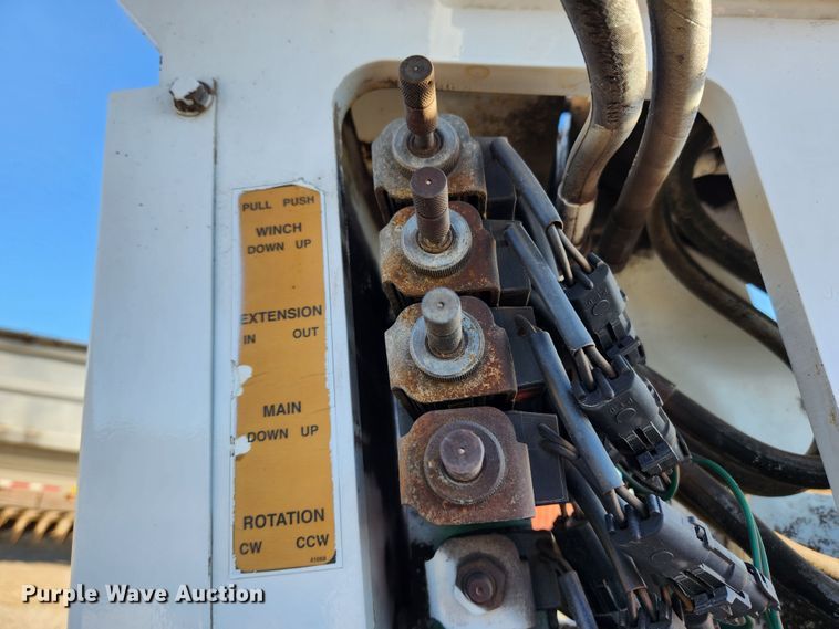 image for item MK9453 2008 GMC C5500  utility / service truck