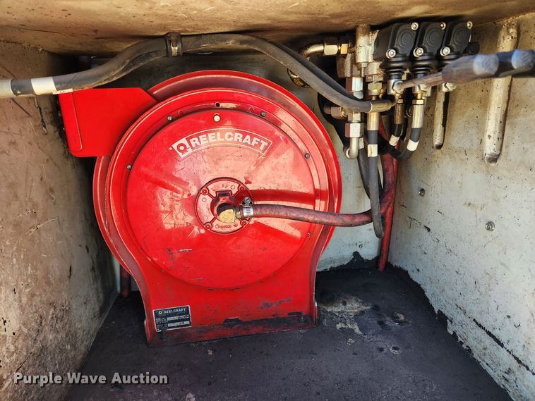 image for item MK9453 2008 GMC C5500  utility / service truck