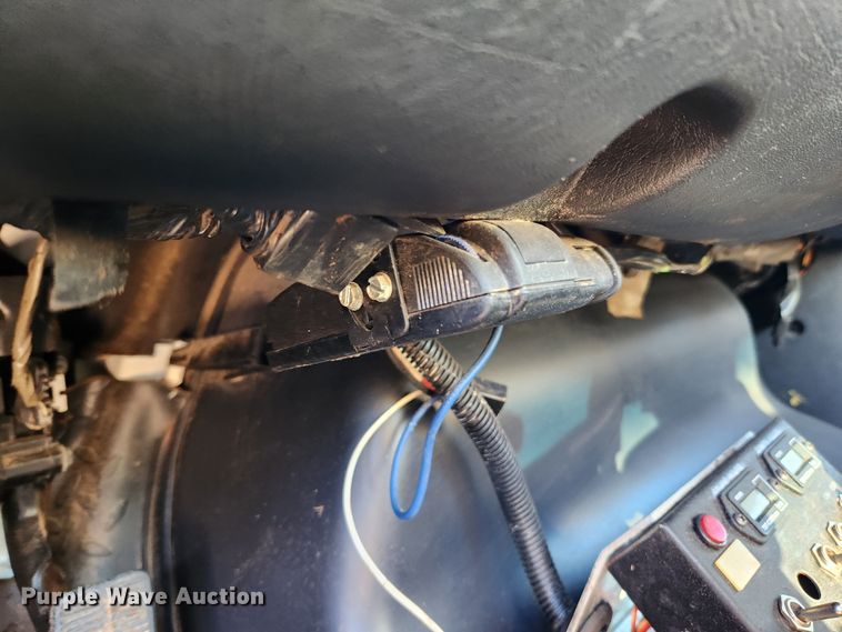 image for item MK9453 2008 GMC C5500  utility / service truck