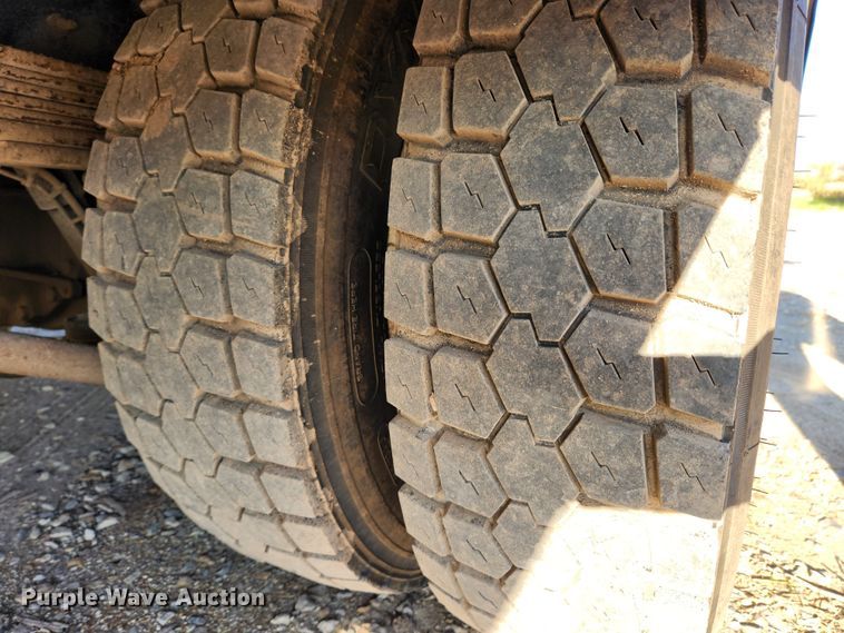 image for item MK9453 2008 GMC C5500  utility / service truck