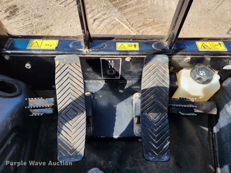 image for item MK9455 2013 Caterpillar 501HD harvester