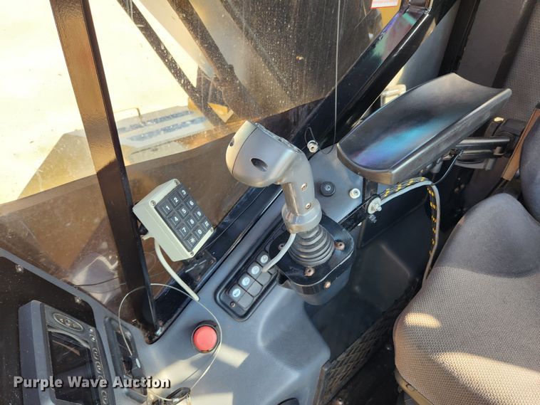 image for item MK9455 2013 Caterpillar 501HD harvester