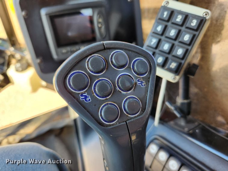 image for item MK9455 2013 Caterpillar 501HD harvester