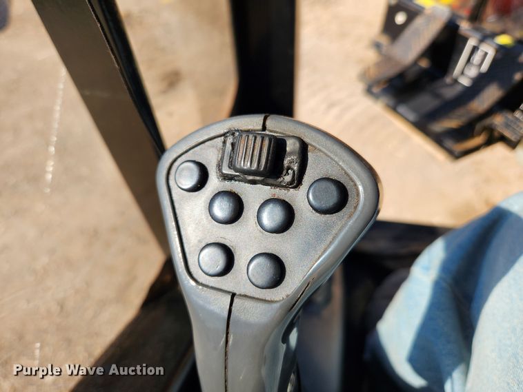 image for item MK9455 2013 Caterpillar 501HD harvester