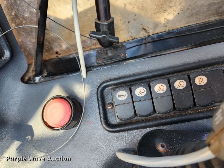 image for item MK9455 2013 Caterpillar 501HD harvester