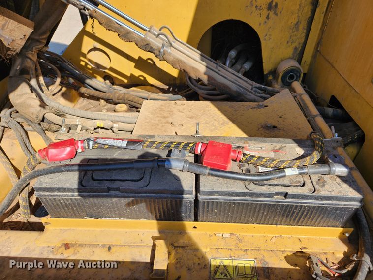 image for item MK9455 2013 Caterpillar 501HD harvester