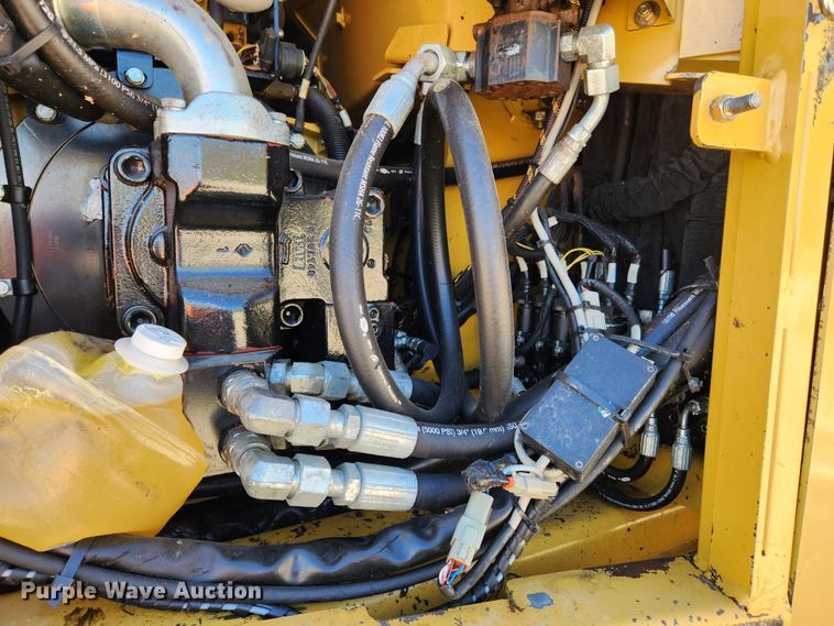 image for item MK9455 2013 Caterpillar 501HD harvester