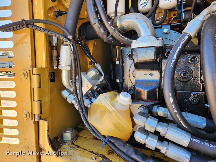 image for item MK9455 2013 Caterpillar 501HD harvester