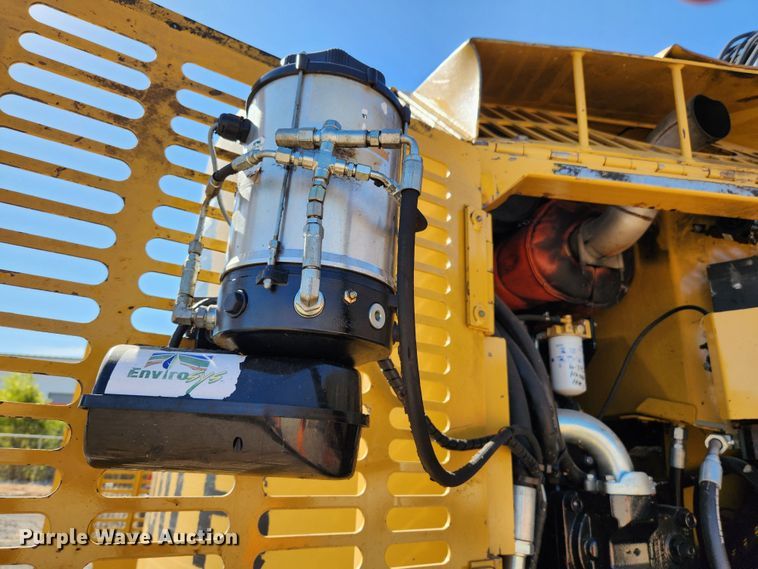 image for item MK9455 2013 Caterpillar 501HD harvester