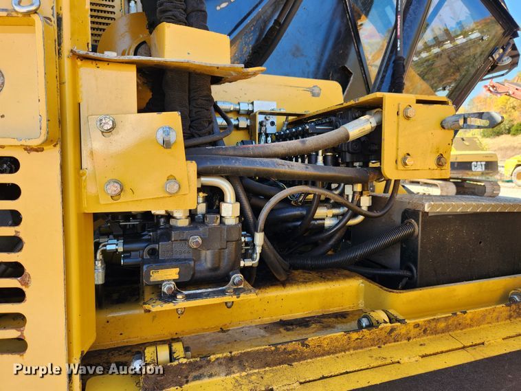 image for item MK9455 2013 Caterpillar 501HD harvester
