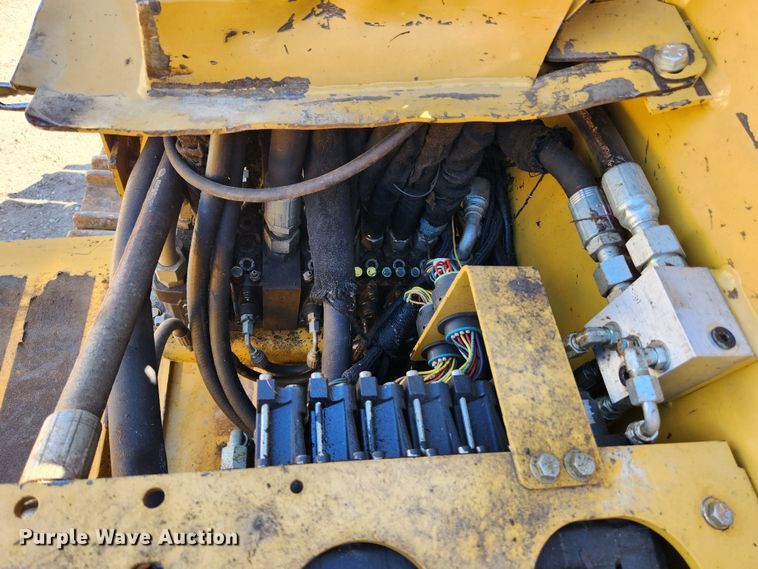 image for item MK9455 2013 Caterpillar 501HD harvester