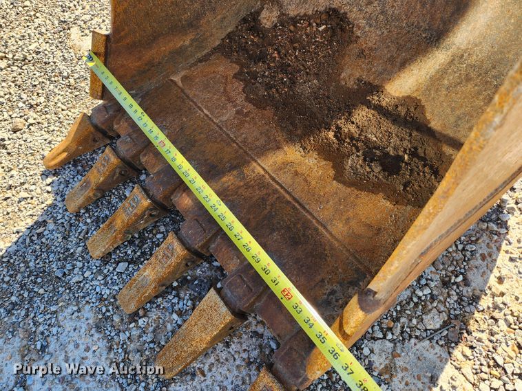 image for item MK9472 2018 Link Belt 80X3 mini excavator