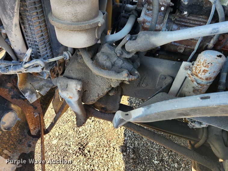 image for item MK9475 2001 Freightliner Columbia  flatbed truck