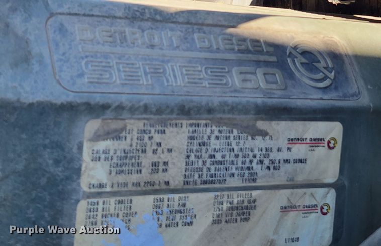 image for item MK9475 2001 Freightliner Columbia  flatbed truck