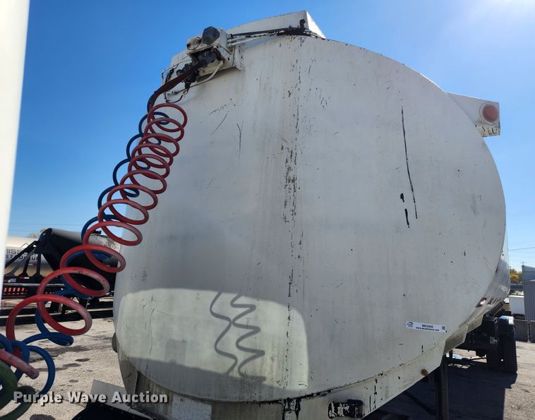 image for item MK9480 1964 Butler  tank trailer