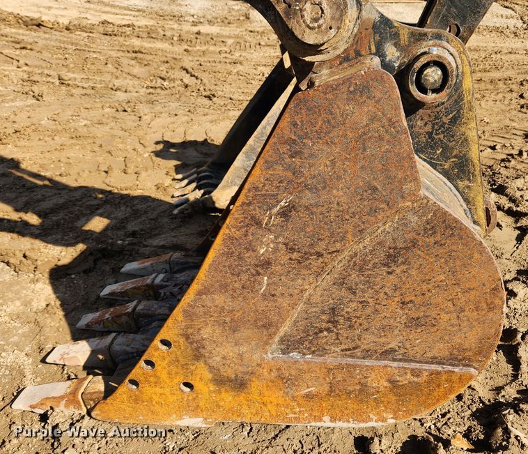 image for item MK9488 2005 Ingersoll Rand ZX125  mini excavator