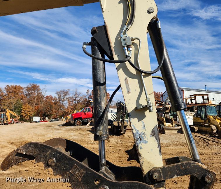 image for item MK9488 2005 Ingersoll Rand ZX125  mini excavator