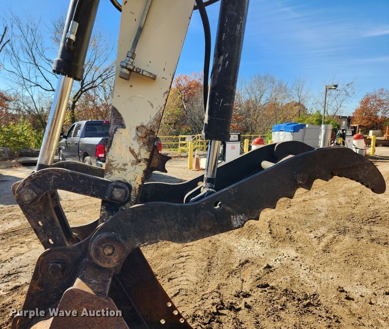 image for item MK9488 2005 Ingersoll Rand ZX125  mini excavator