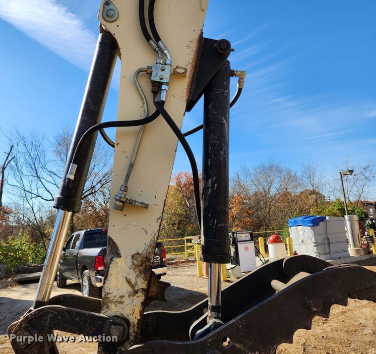 image for item MK9488 2005 Ingersoll Rand ZX125  mini excavator