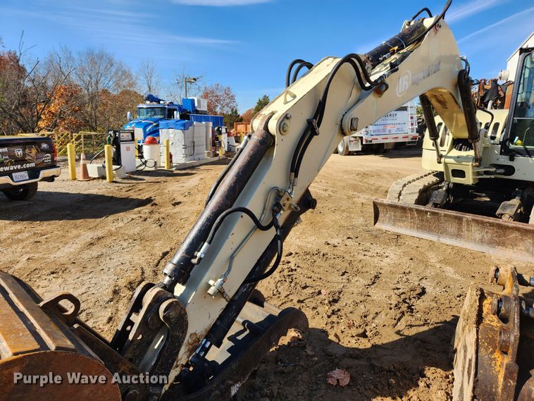 image for item MK9488 2005 Ingersoll Rand ZX125  mini excavator