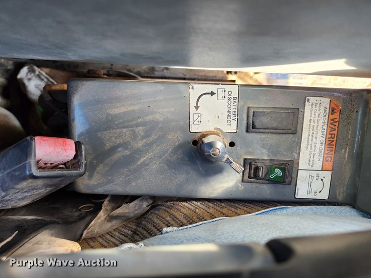 image for item MK9488 2005 Ingersoll Rand ZX125  mini excavator