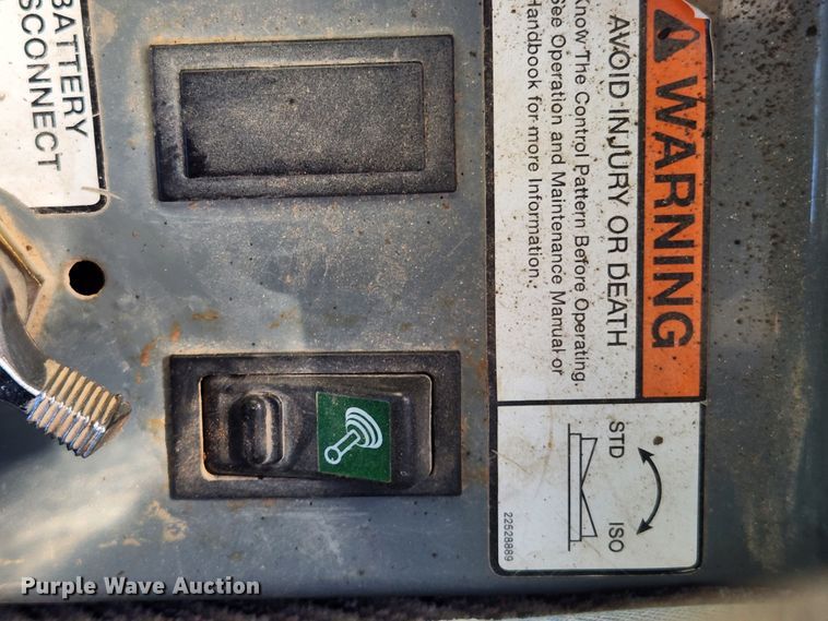 image for item MK9488 2005 Ingersoll Rand ZX125  mini excavator