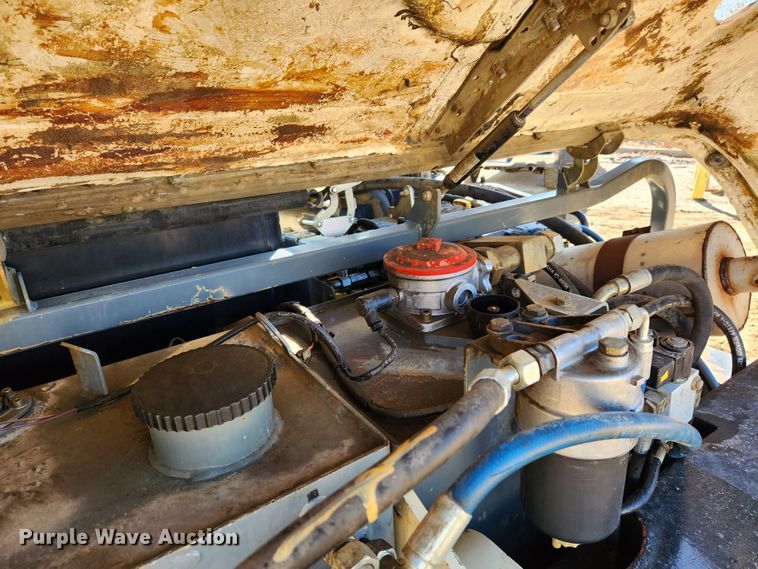 image for item MK9488 2005 Ingersoll Rand ZX125  mini excavator