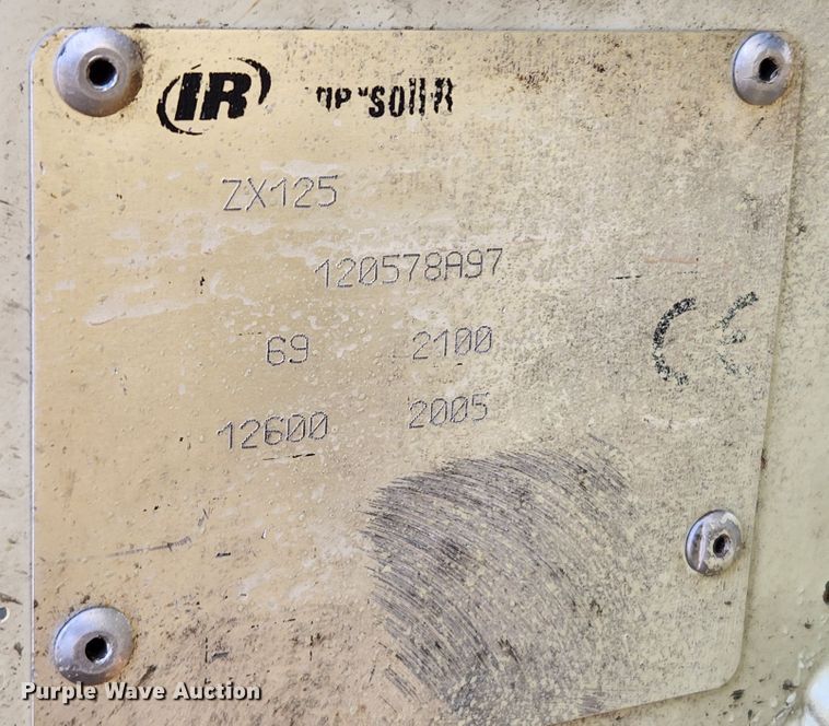 image for item MK9488 2005 Ingersoll Rand ZX125  mini excavator