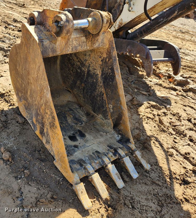 image for item MK9488 2005 Ingersoll Rand ZX125  mini excavator