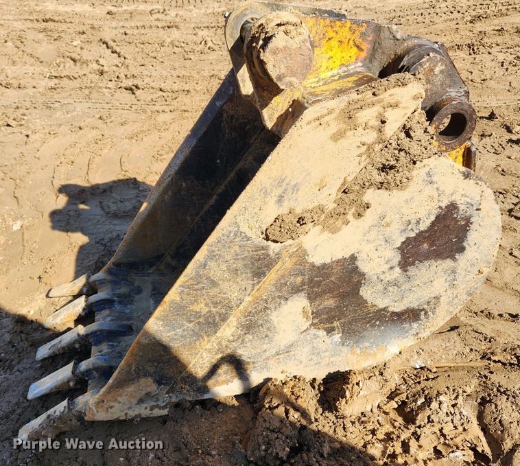 image for item MK9488 2005 Ingersoll Rand ZX125  mini excavator