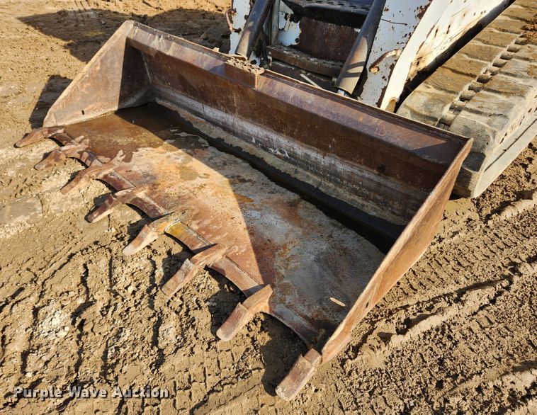 image for item MK9489 2008 Bobcat T250  tracked skid steer loader