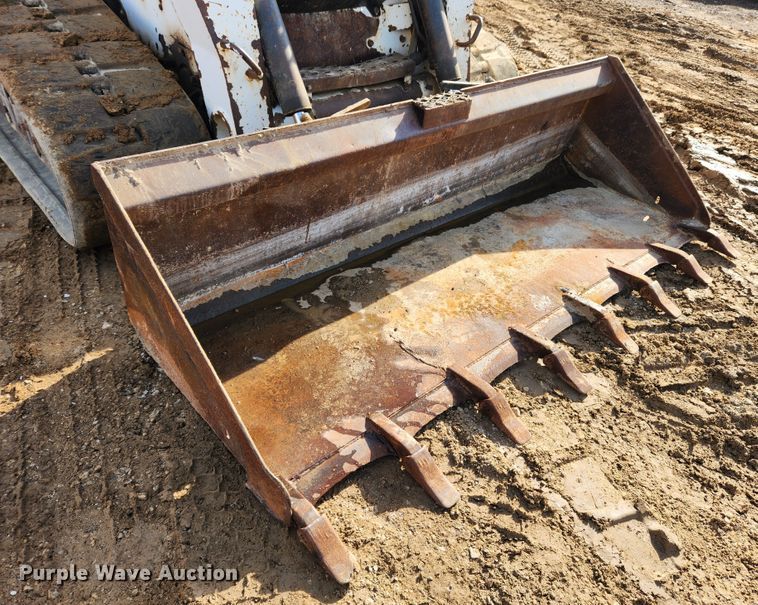image for item MK9489 2008 Bobcat T250  tracked skid steer loader
