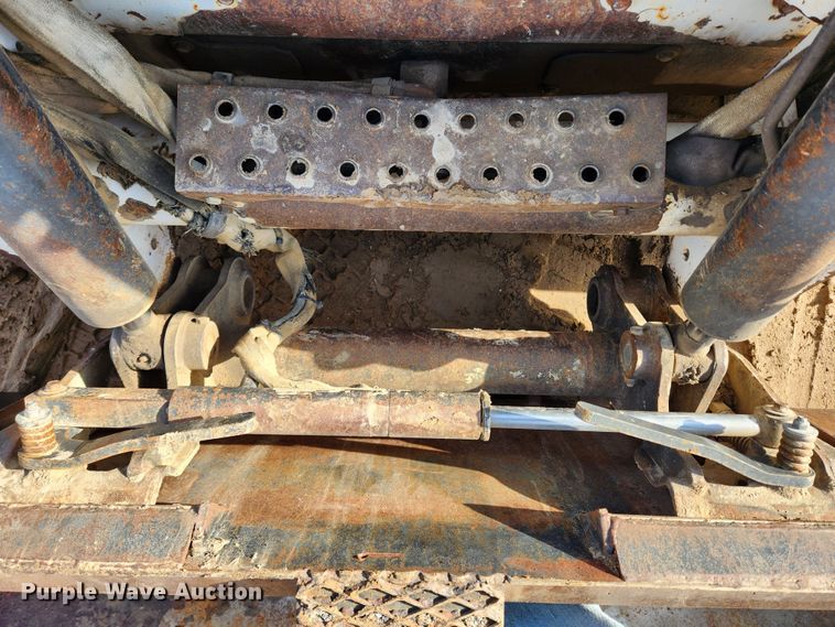 image for item MK9489 2008 Bobcat T250  tracked skid steer loader