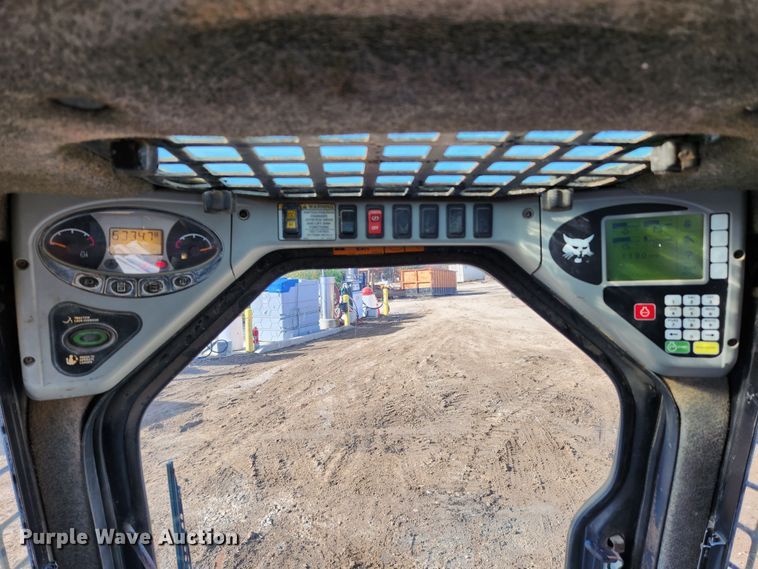 image for item MK9489 2008 Bobcat T250  tracked skid steer loader